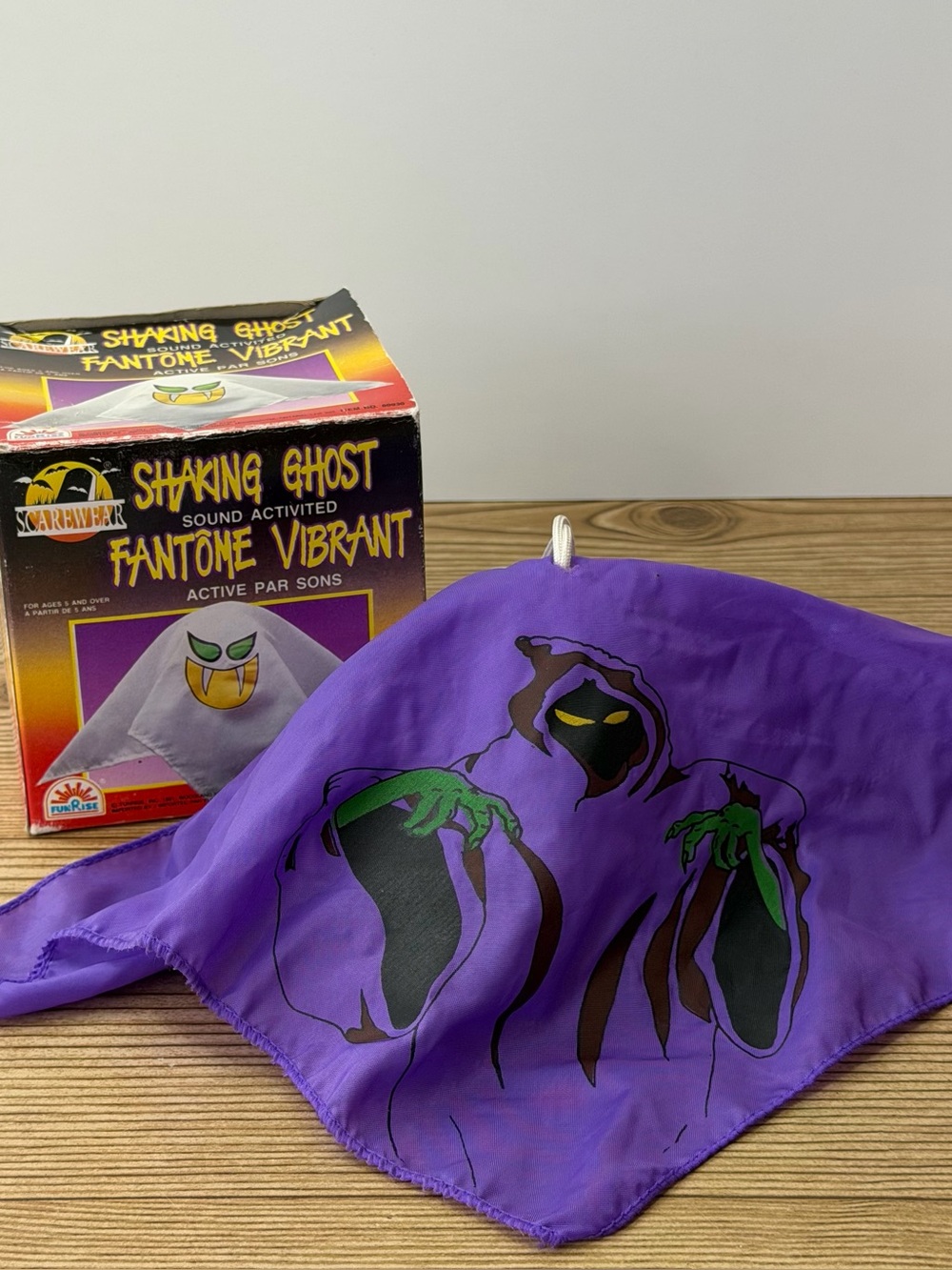 Vintage 90s Halloween Fun Rise Sound Activated Shaking Ghost 1991